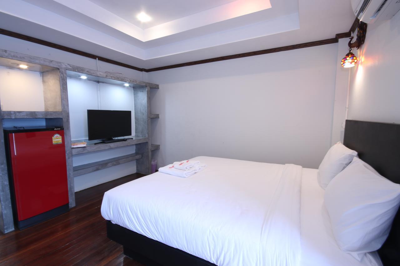 Deluxe Quadruple Room,631344783:JPEG